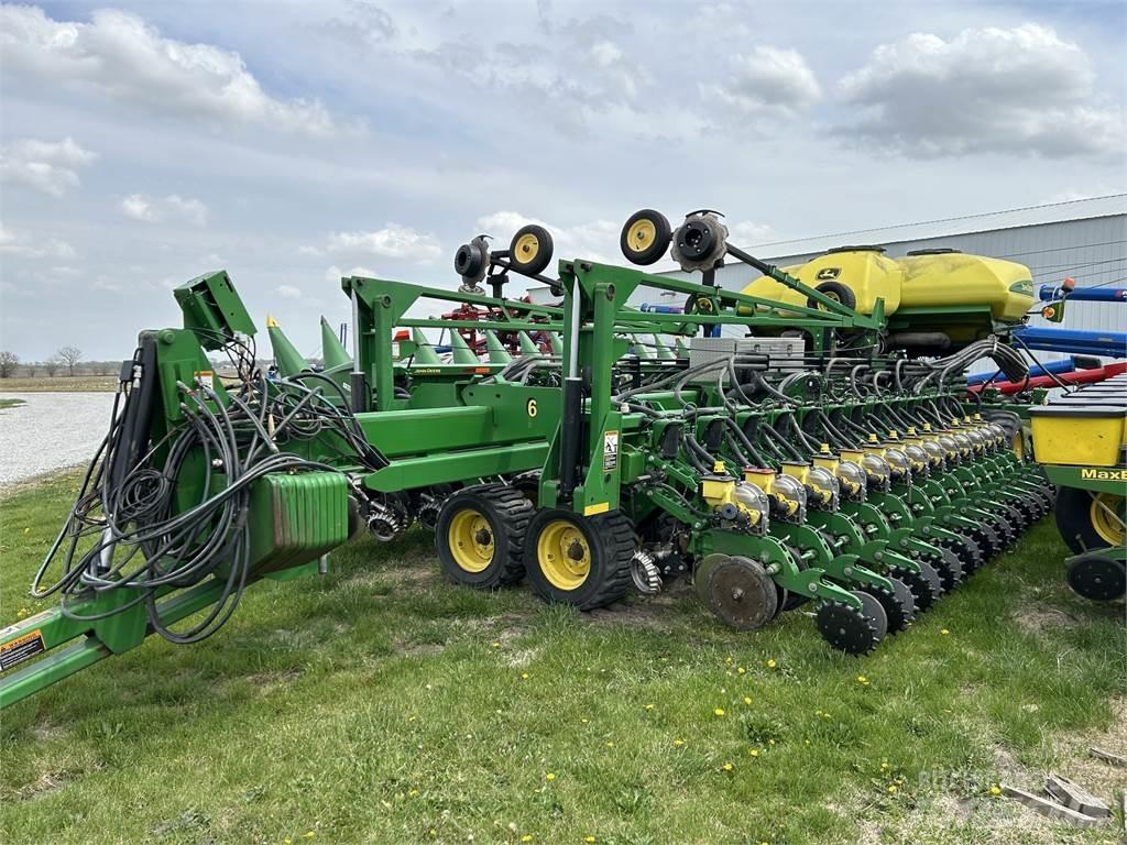 John Deere DB60 Cажалки