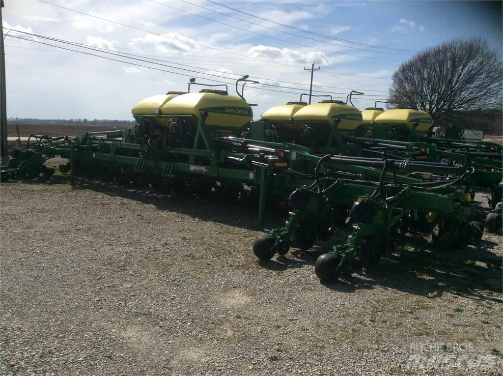 John Deere DR18 Cажалки