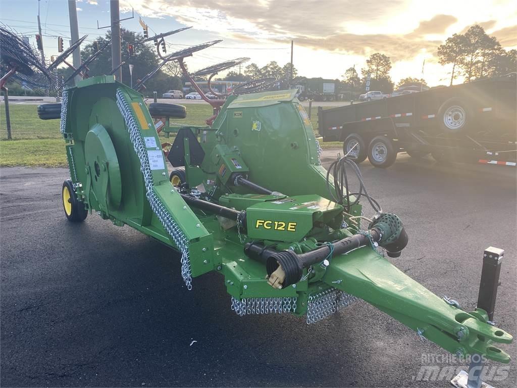 John Deere FC12E Роздрібнювачі, різаки і розпаковувачі тюків
