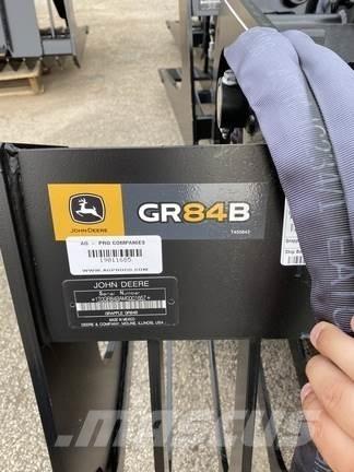 John Deere GR84B Інше обладнання