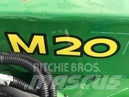 John Deere M20 Роздрібнювачі, різаки і розпаковувачі тюків