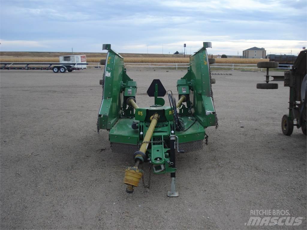 John Deere R15 Роздрібнювачі, різаки і розпаковувачі тюків