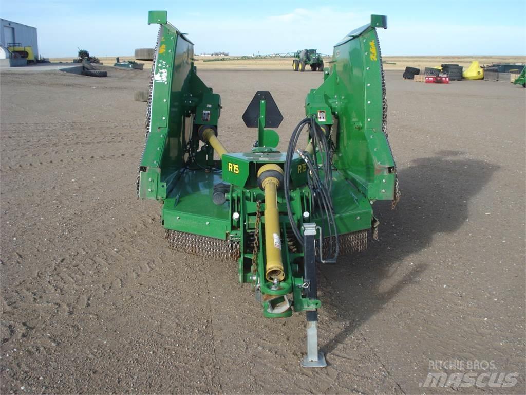 John Deere R15 Роздрібнювачі, різаки і розпаковувачі тюків