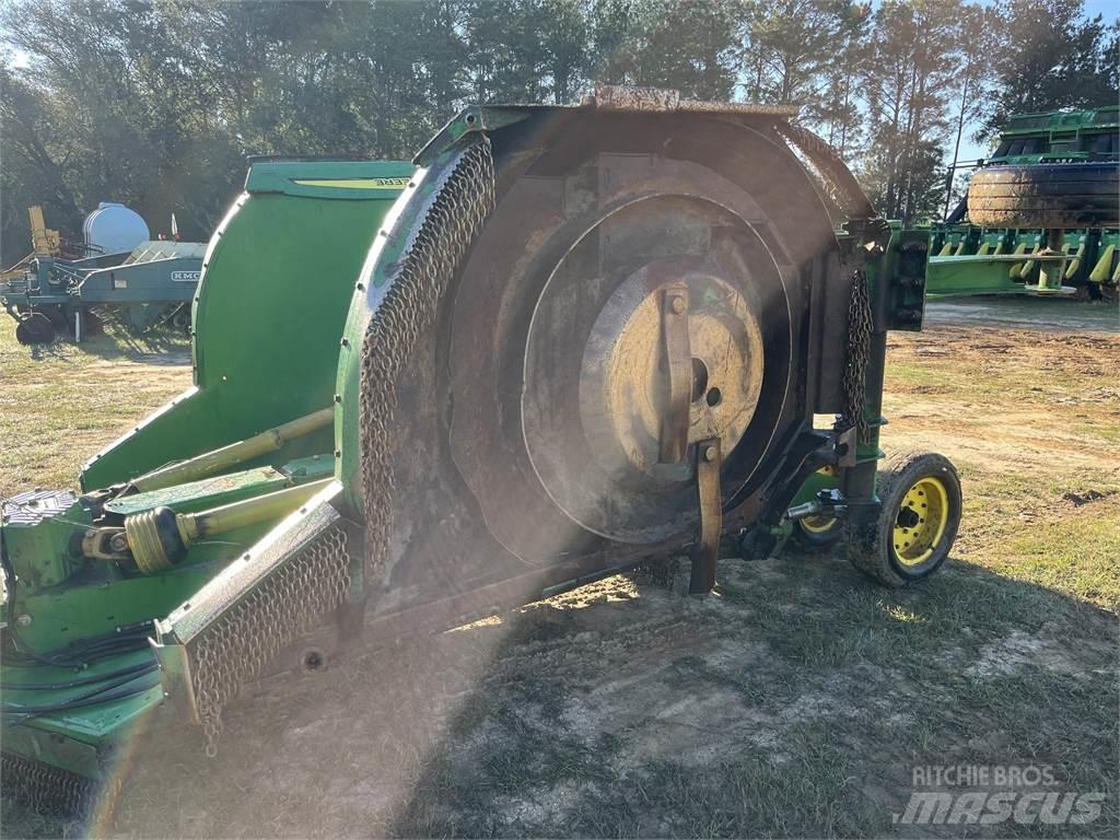 John Deere R15 Роздрібнювачі, різаки і розпаковувачі тюків
