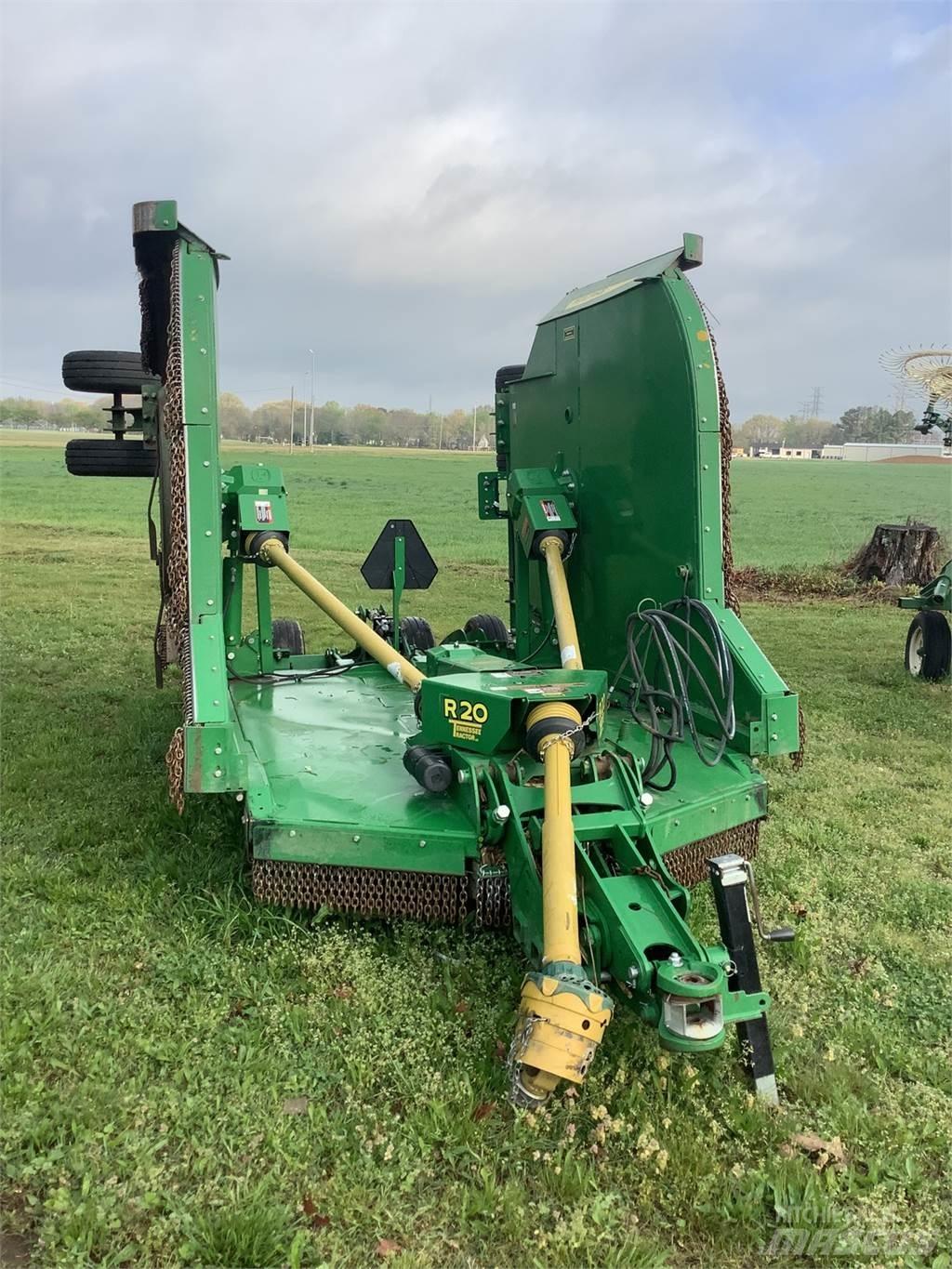 John Deere R20 Роздрібнювачі, різаки і розпаковувачі тюків