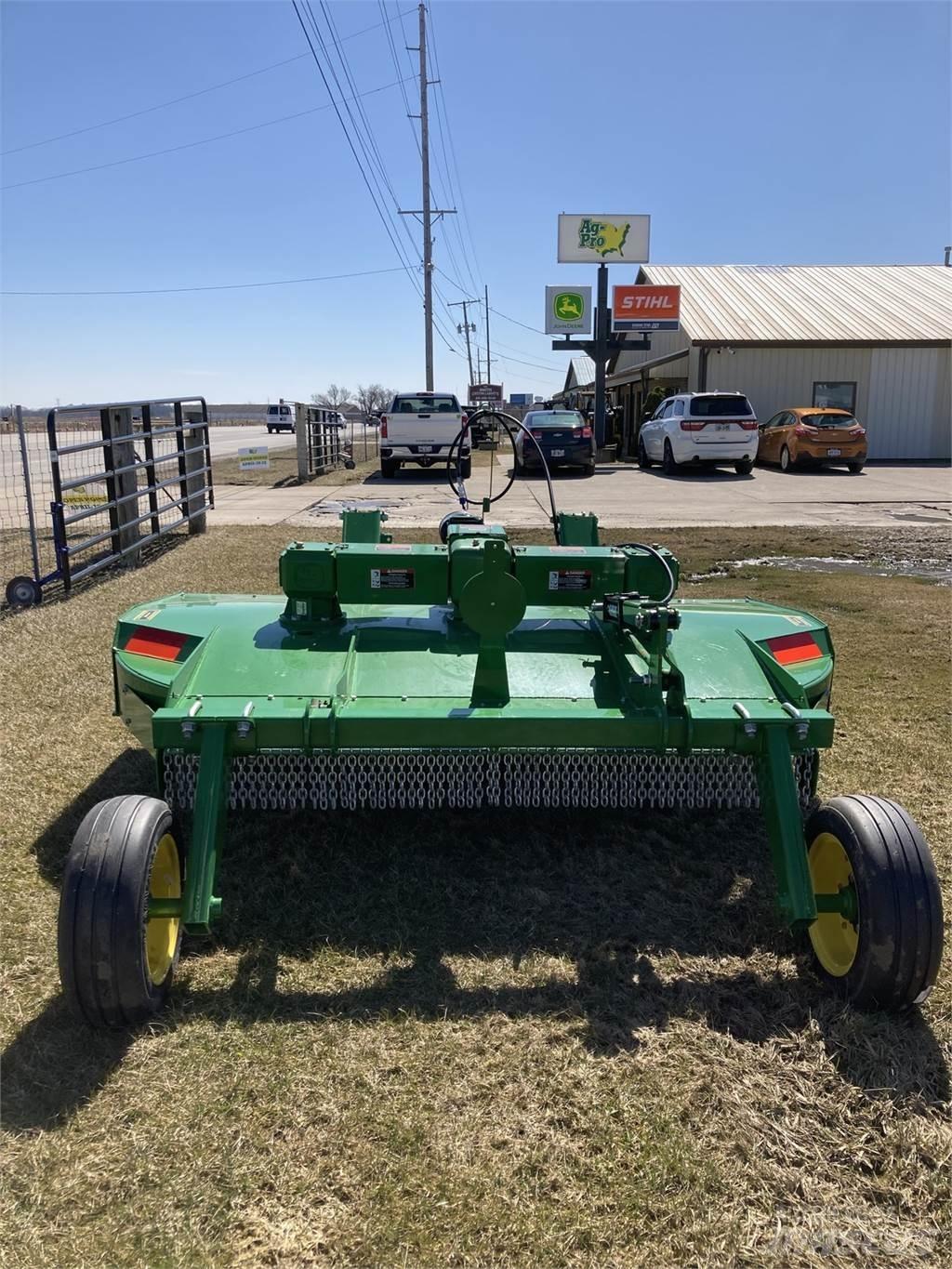 John Deere RC8M Роздрібнювачі, різаки і розпаковувачі тюків