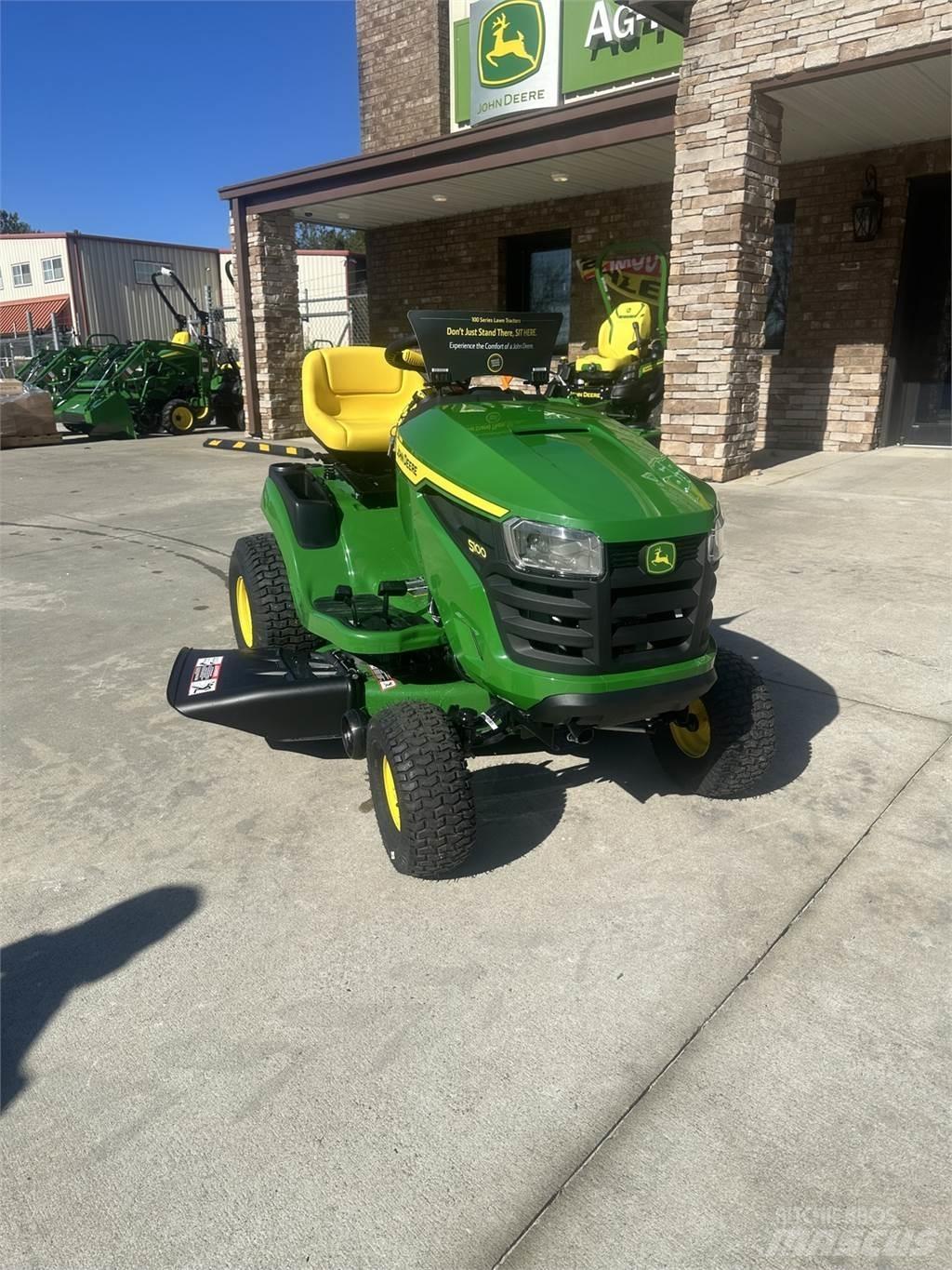 John Deere S100 Самохідні газонокосарки