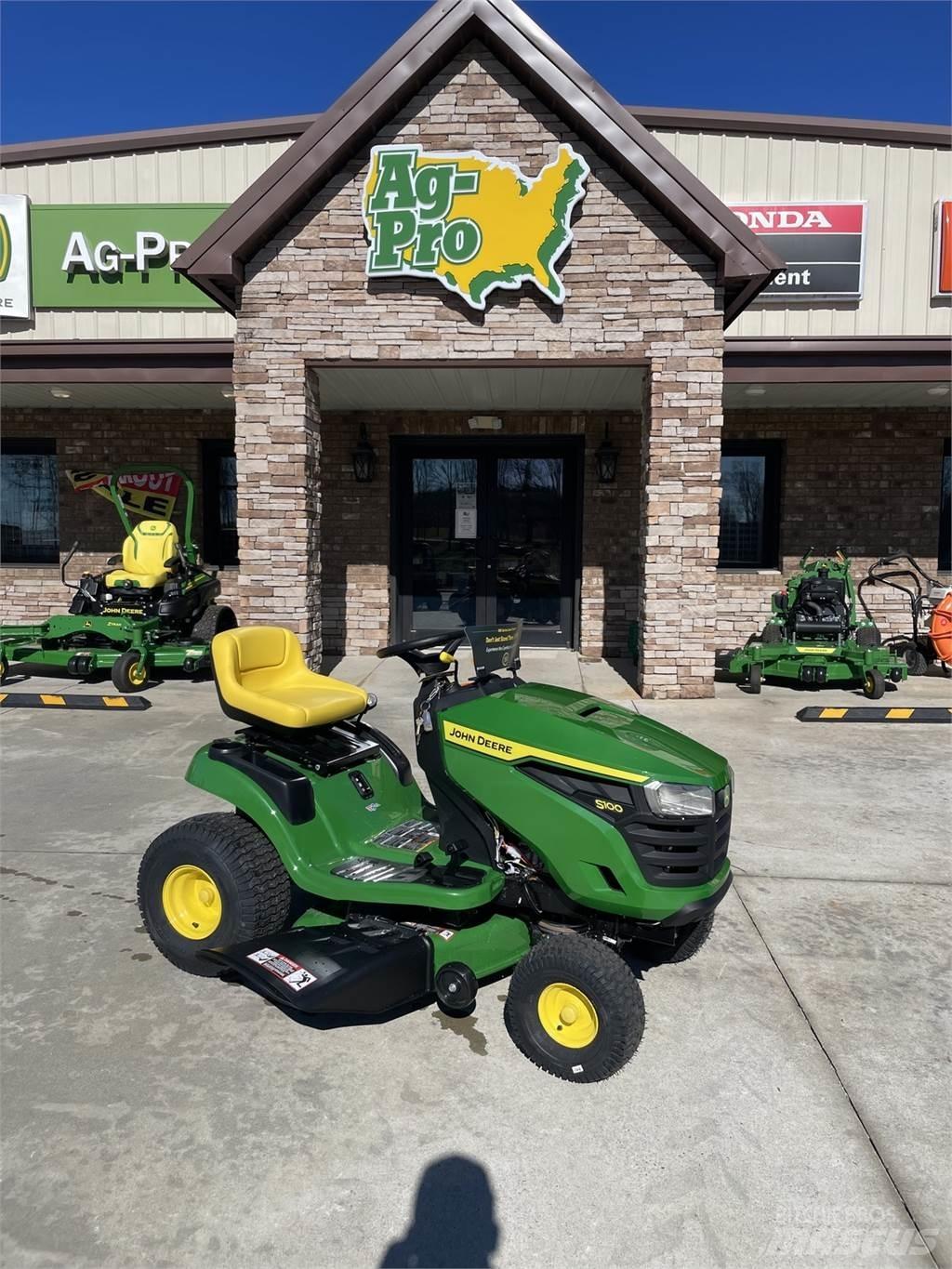 John Deere S100 Самохідні газонокосарки