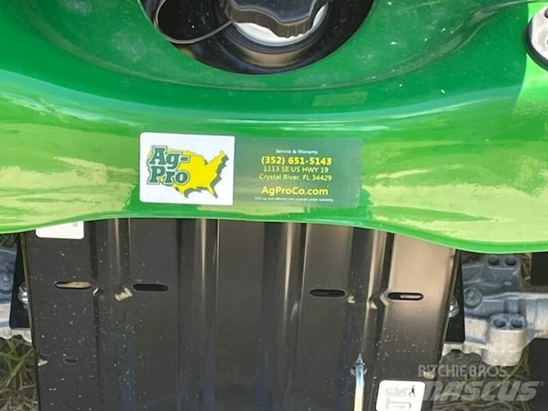 John Deere S100 Самохідні газонокосарки