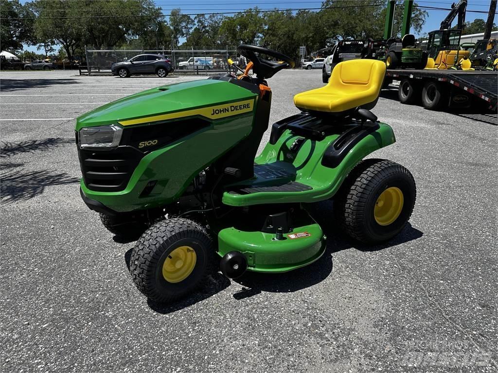 John Deere S100 Самохідні газонокосарки