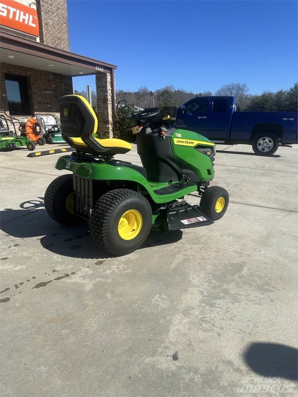 John Deere S110 Самохідні газонокосарки