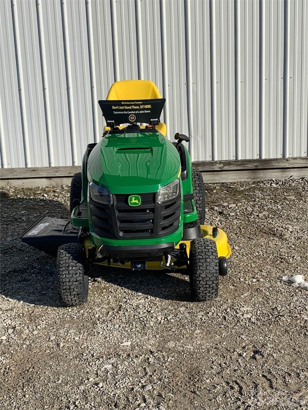John Deere S110 Самохідні газонокосарки