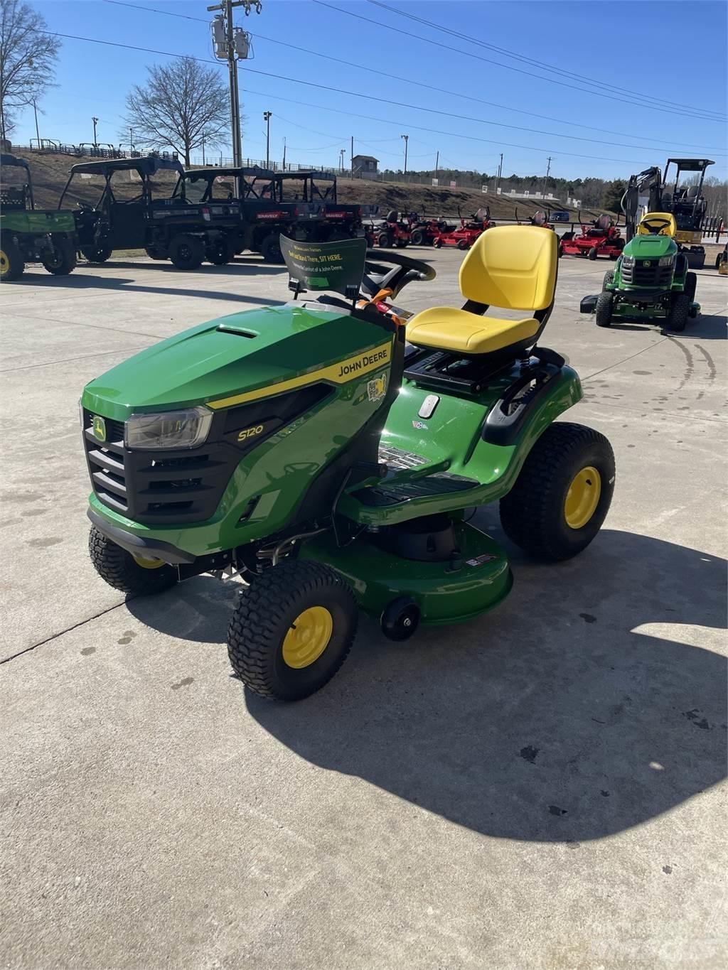 John Deere S120 Самохідні газонокосарки