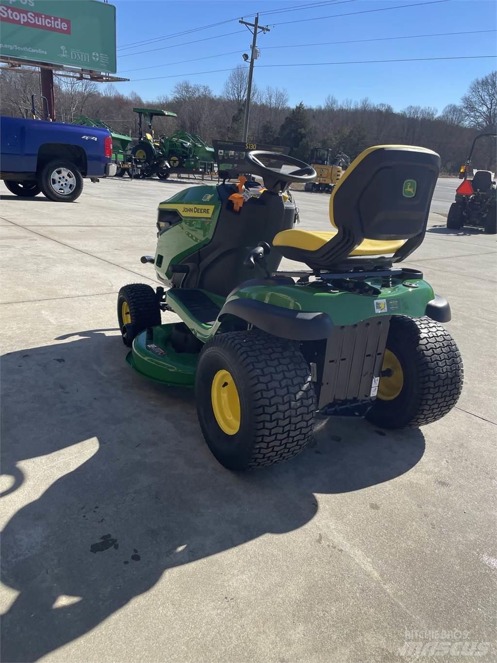 John Deere S130 Самохідні газонокосарки