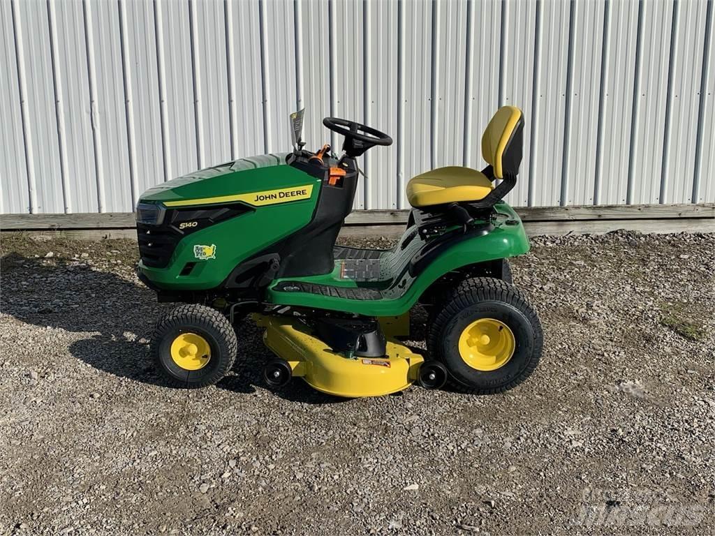 John Deere S140 Самохідні газонокосарки