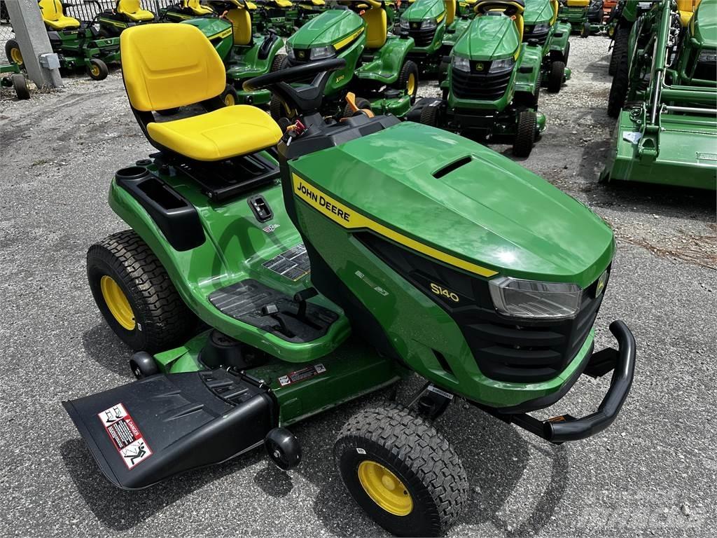 John Deere S140 Самохідні газонокосарки