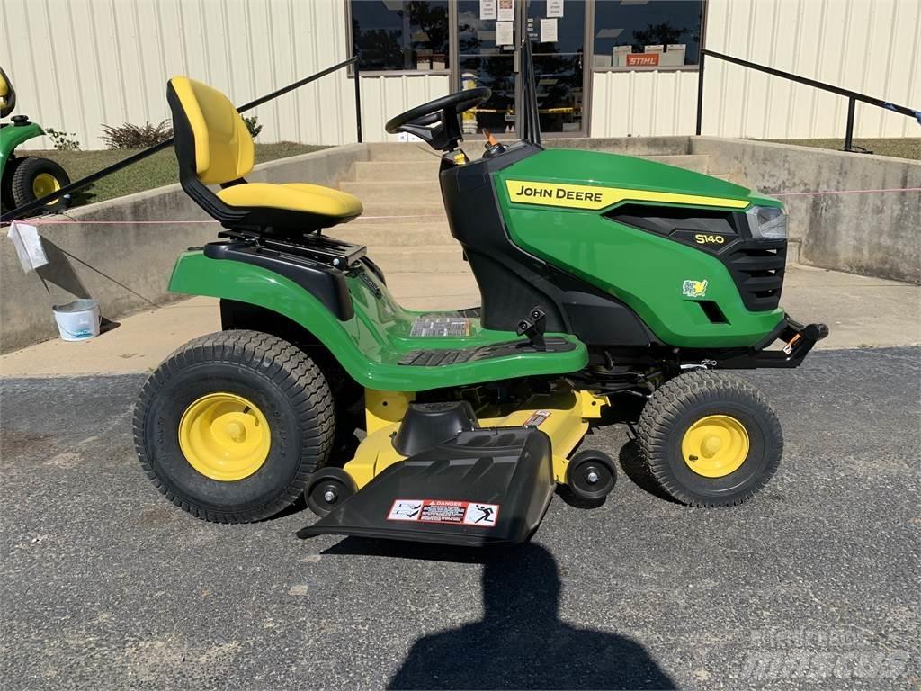John Deere S140 Самохідні газонокосарки