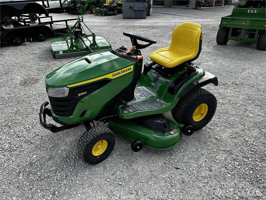 John Deere S160 Трактори