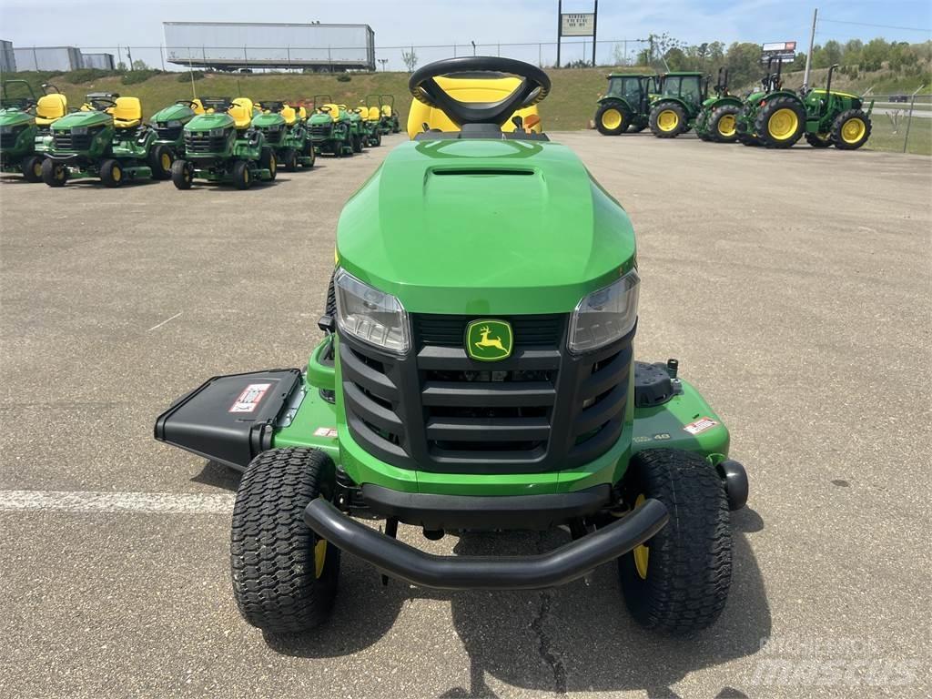 John Deere S240 Трактори