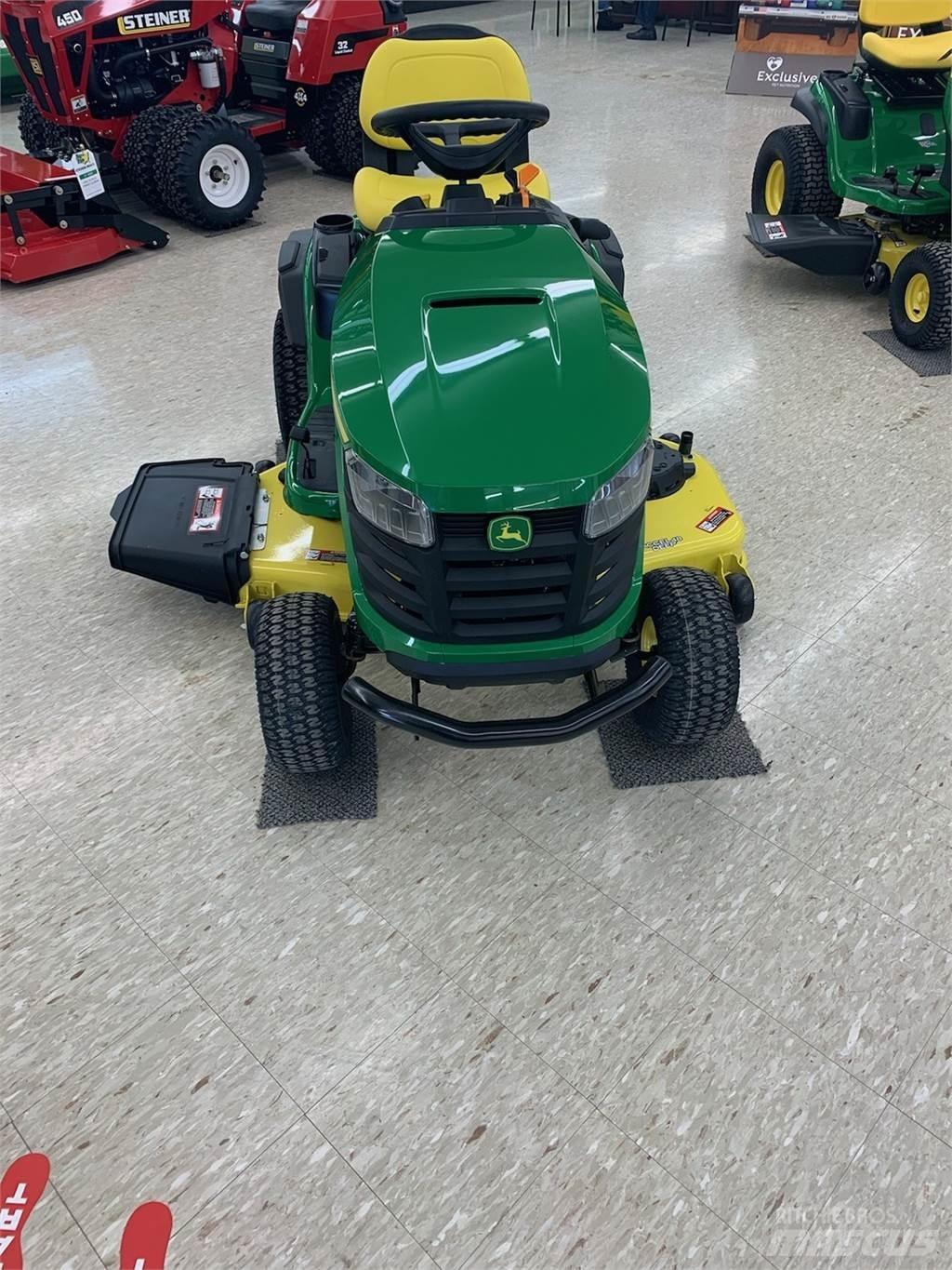 John Deere S240 Трактори