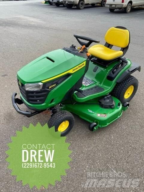John Deere S240 Трактори