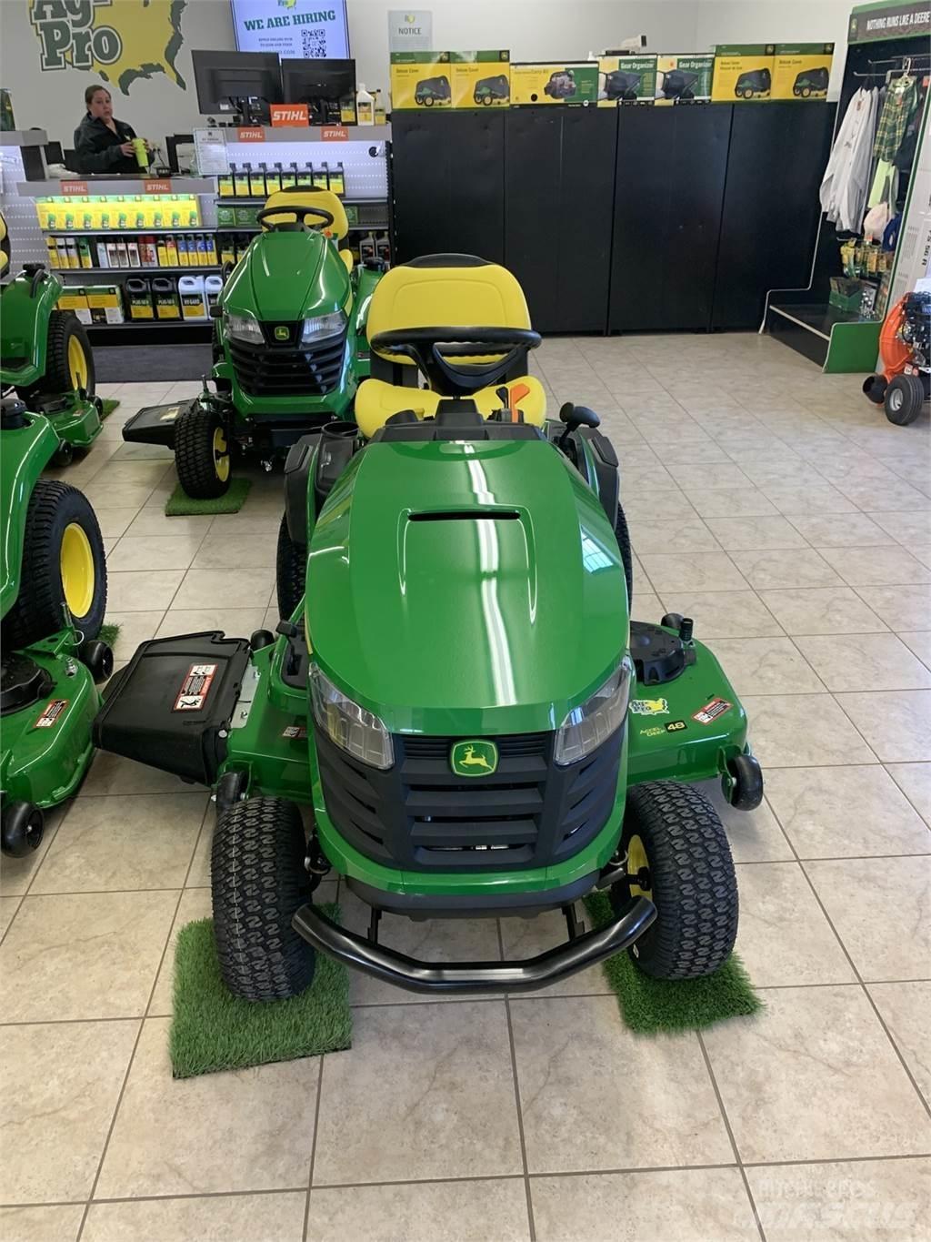 John Deere S240 Трактори
