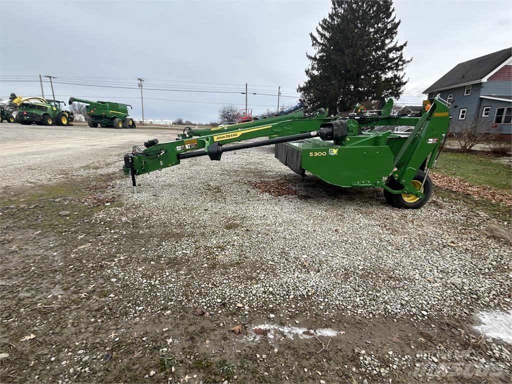 John Deere S300 Косилки-формувачі