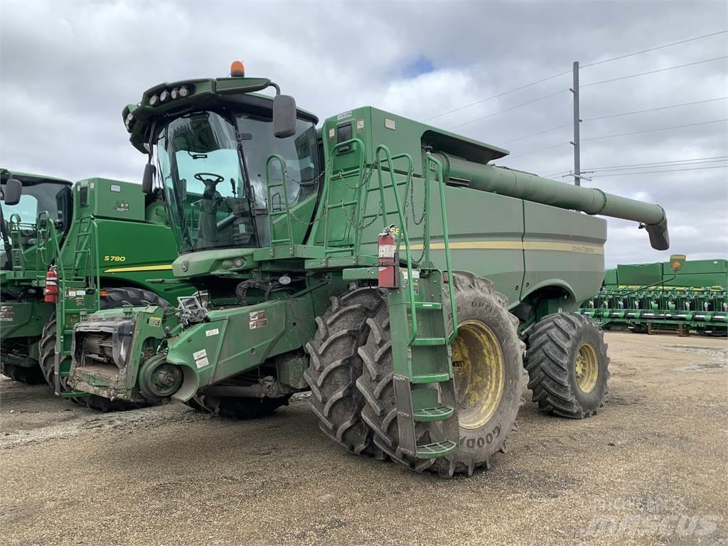 John Deere S680 Зернозбиральні комбайни