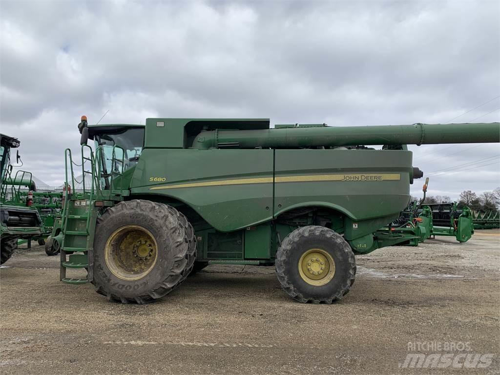 John Deere S680 Зернозбиральні комбайни