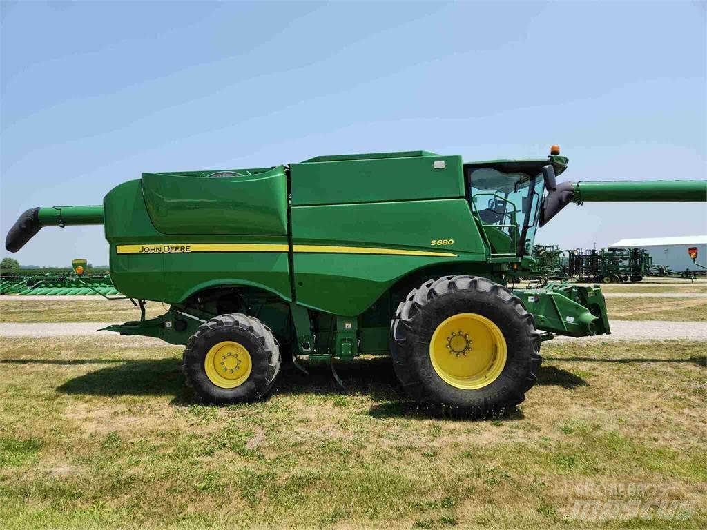 John Deere S680 Зернозбиральні комбайни