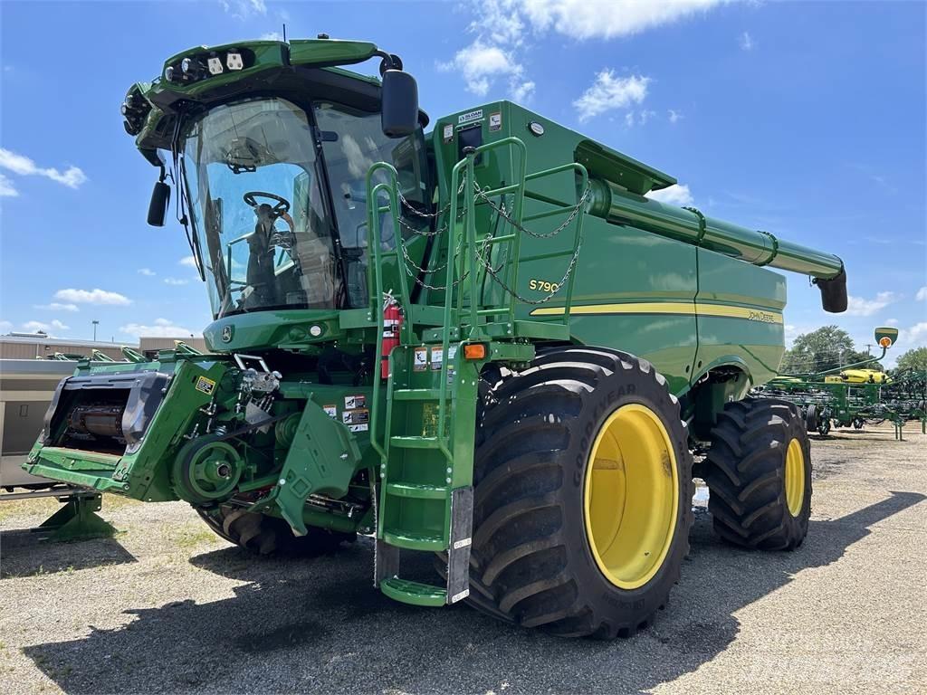 John Deere S790 Зернозбиральні комбайни