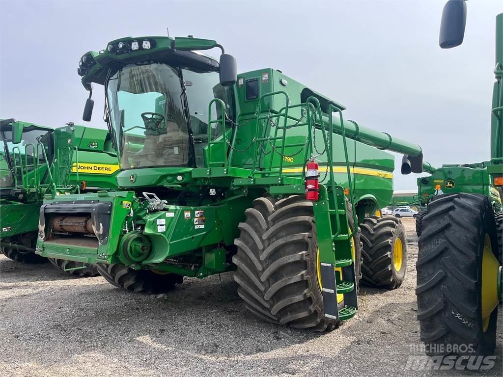John Deere S790 Зернозбиральні комбайни