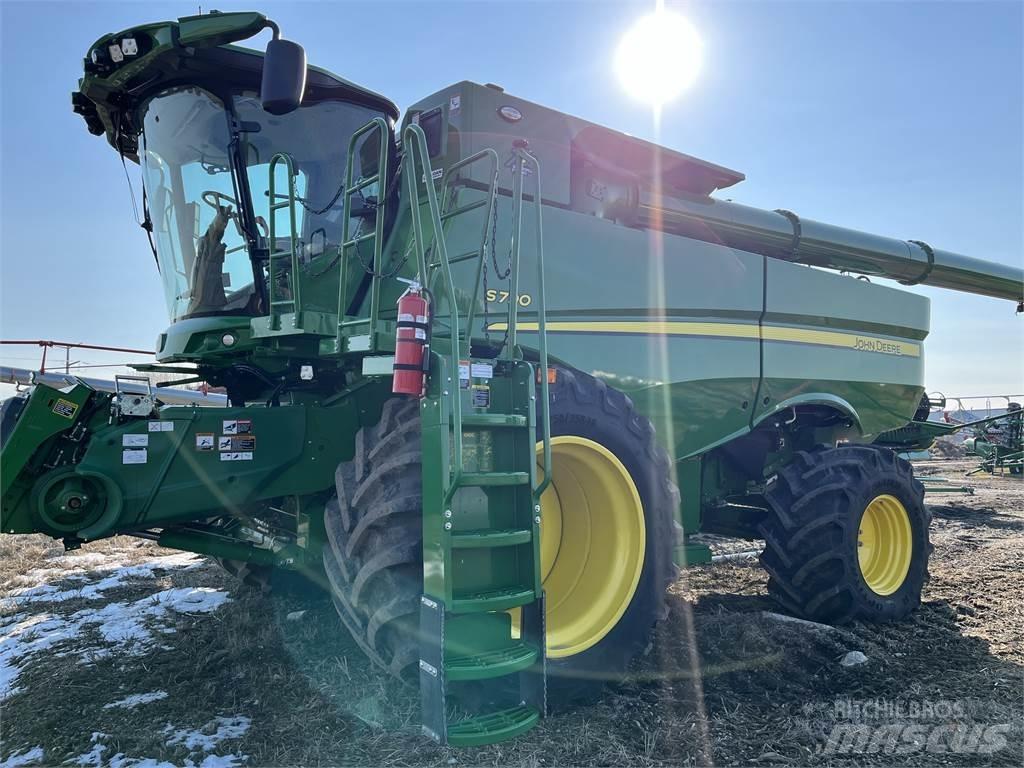 John Deere S790 Зернозбиральні комбайни