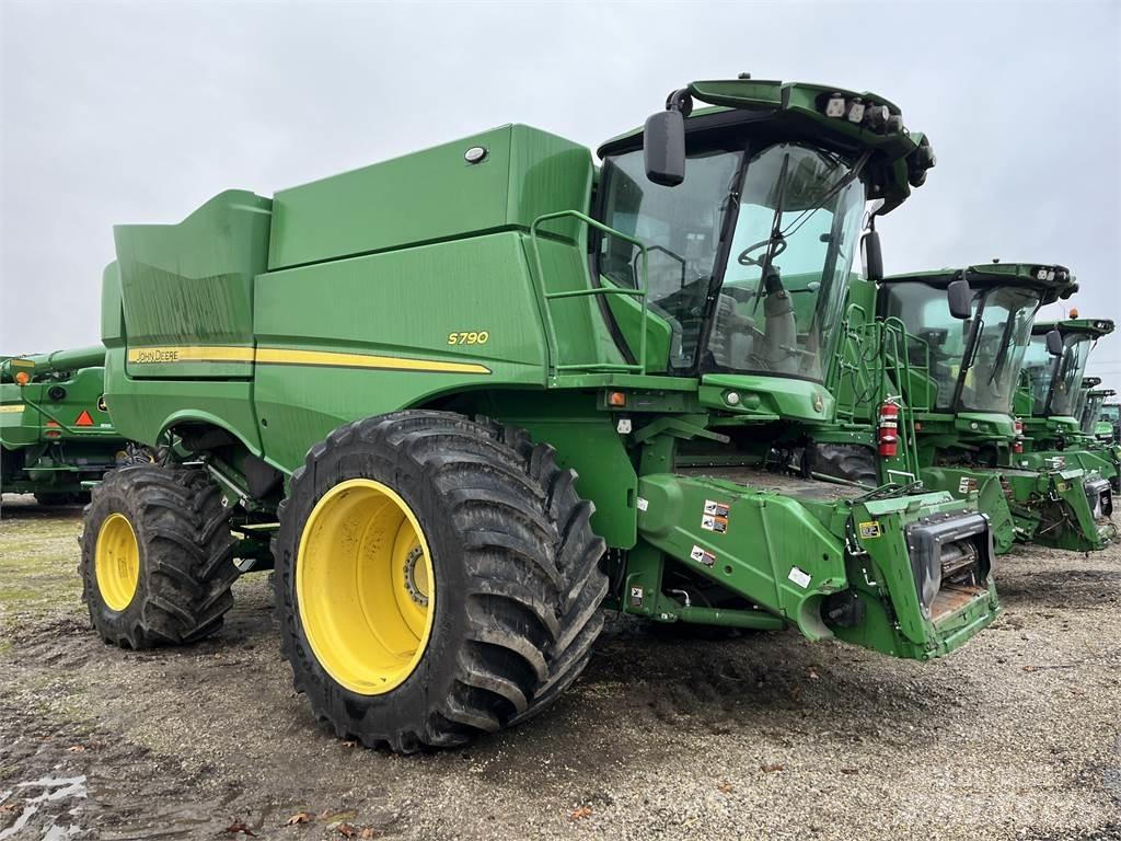 John Deere S790 Зернозбиральні комбайни