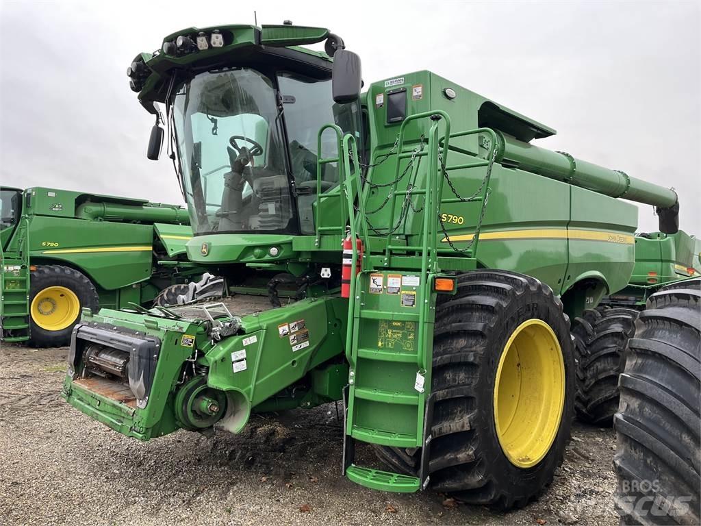 John Deere S790 Зернозбиральні комбайни