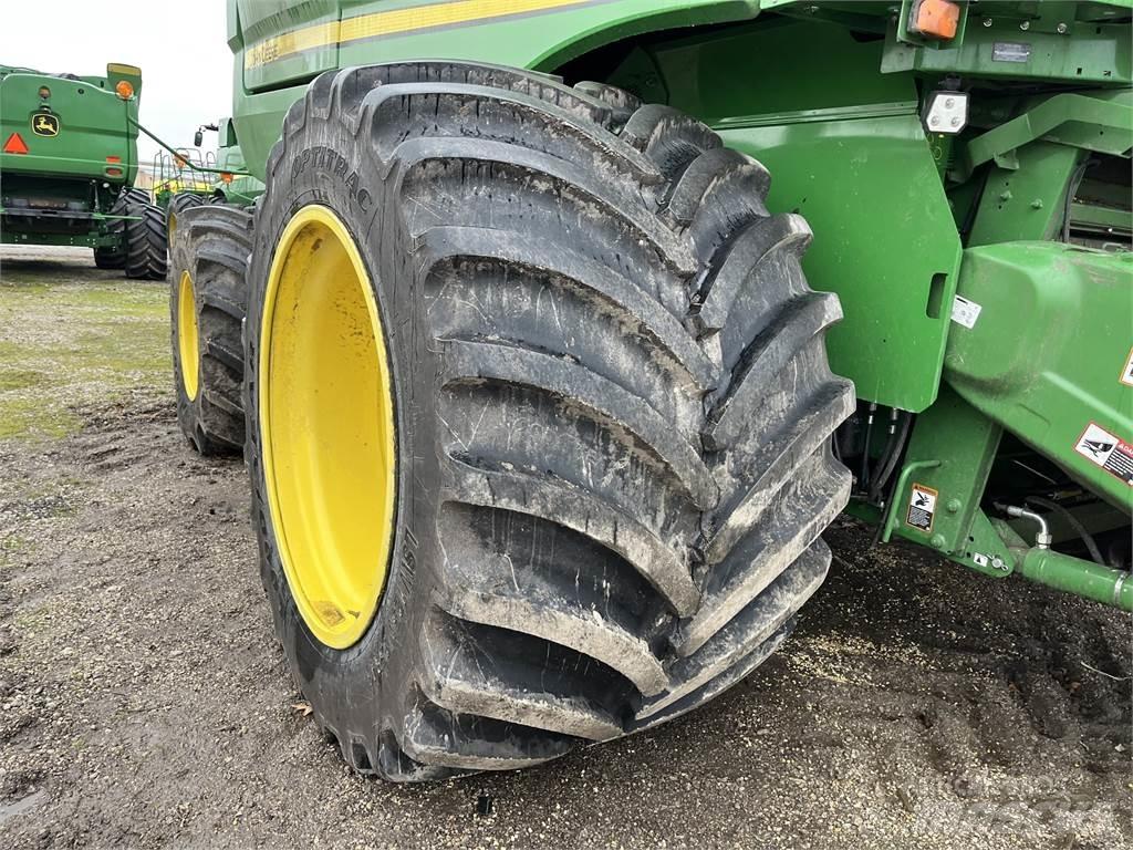 John Deere S790 Зернозбиральні комбайни