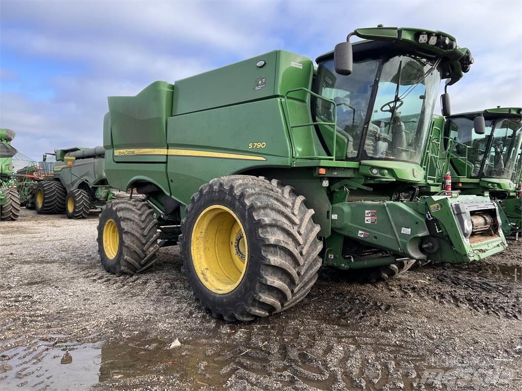 John Deere S790 Зернозбиральні комбайни
