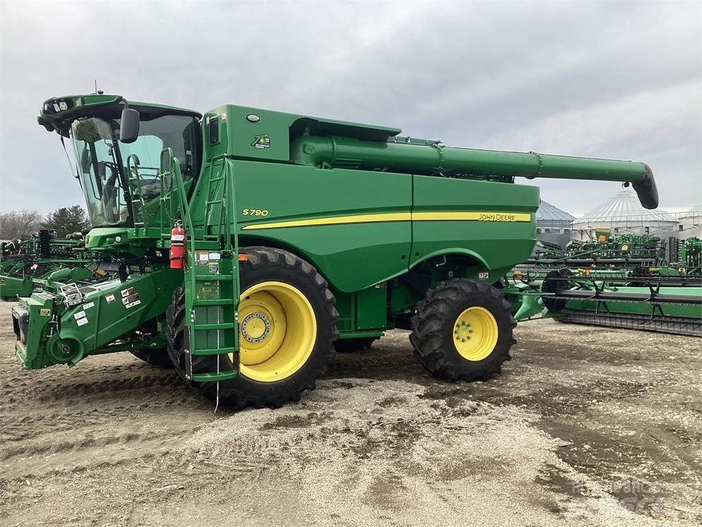 John Deere S790 Зернозбиральні комбайни
