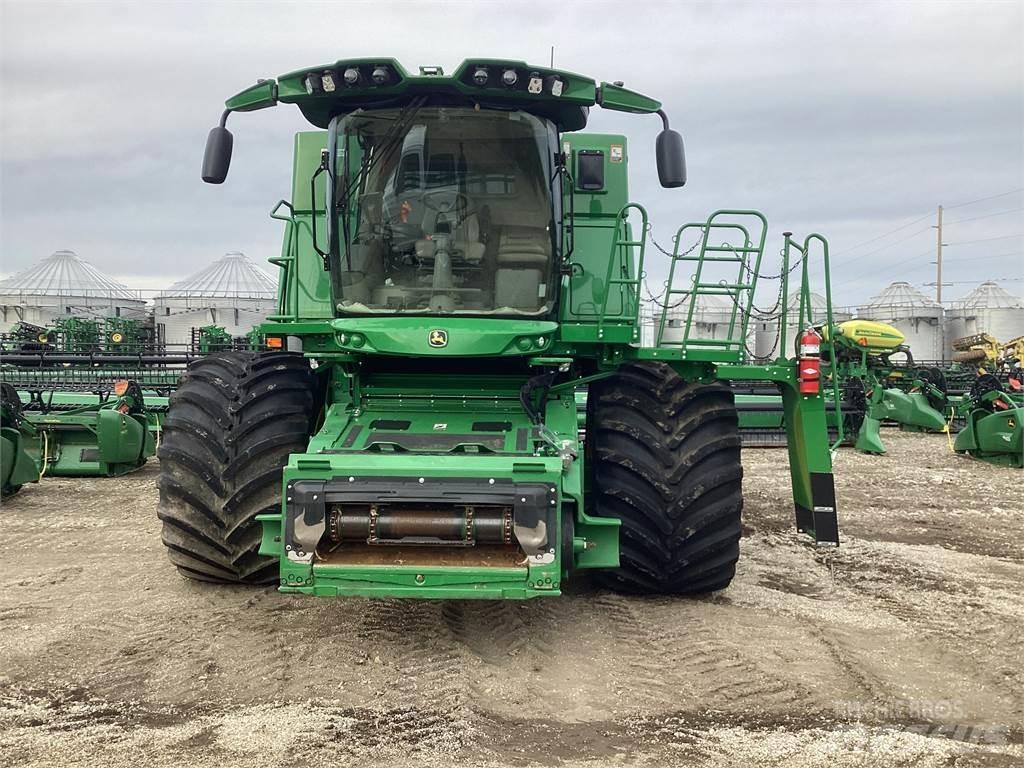 John Deere S790 Зернозбиральні комбайни