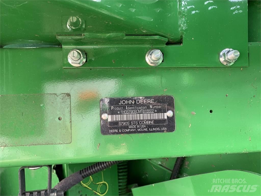 John Deere S790 Зернозбиральні комбайни