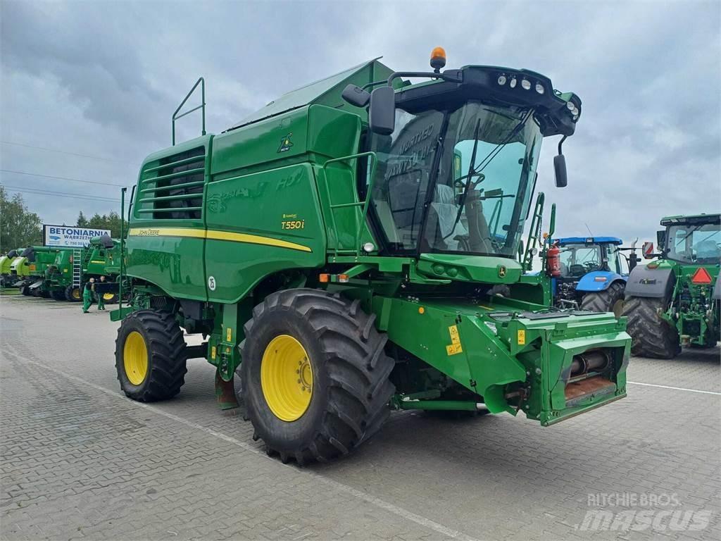 John Deere T550 Зернозбиральні комбайни
