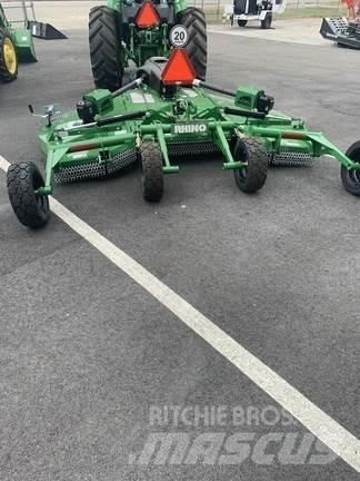 John Deere TS10 Роздрібнювачі, різаки і розпаковувачі тюків