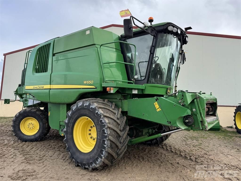 John Deere W650 Зернозбиральні комбайни