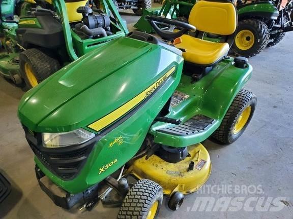 John Deere X304 Самохідні газонокосарки