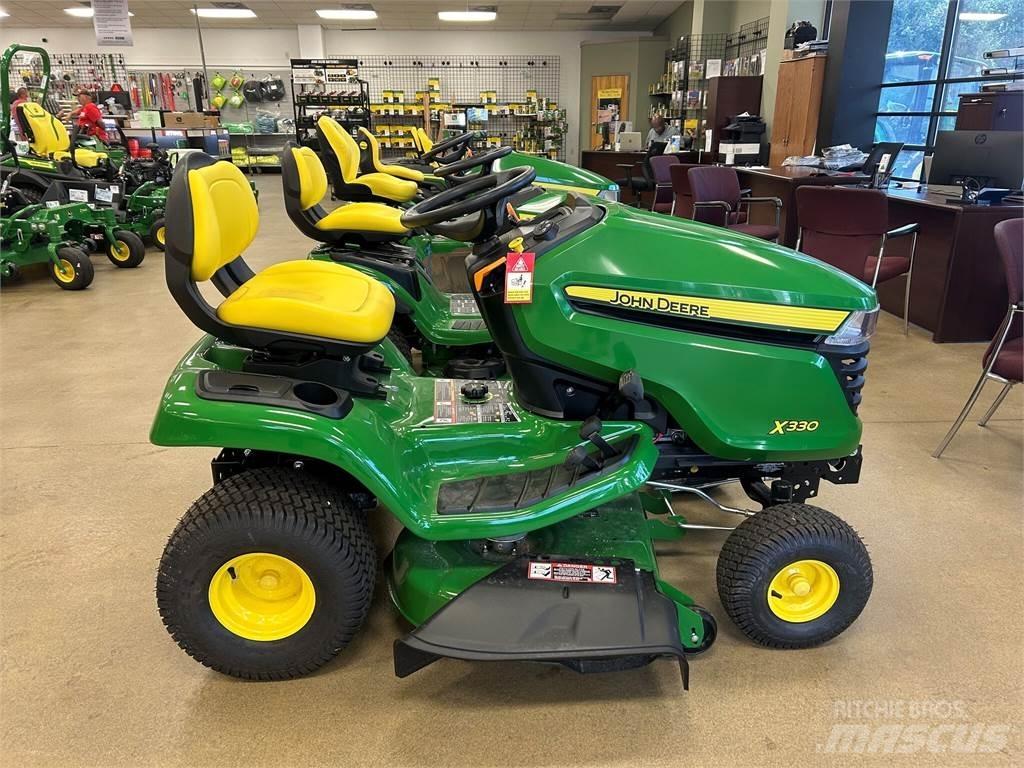 John Deere X330 Трактори