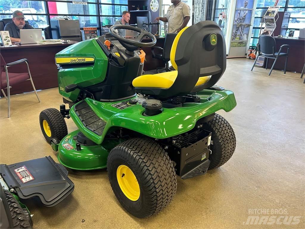 John Deere X330 Трактори