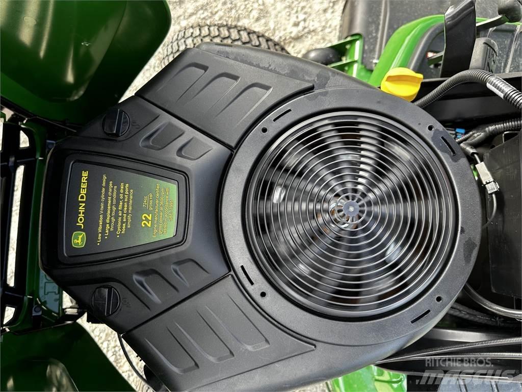 John Deere X330 Трактори