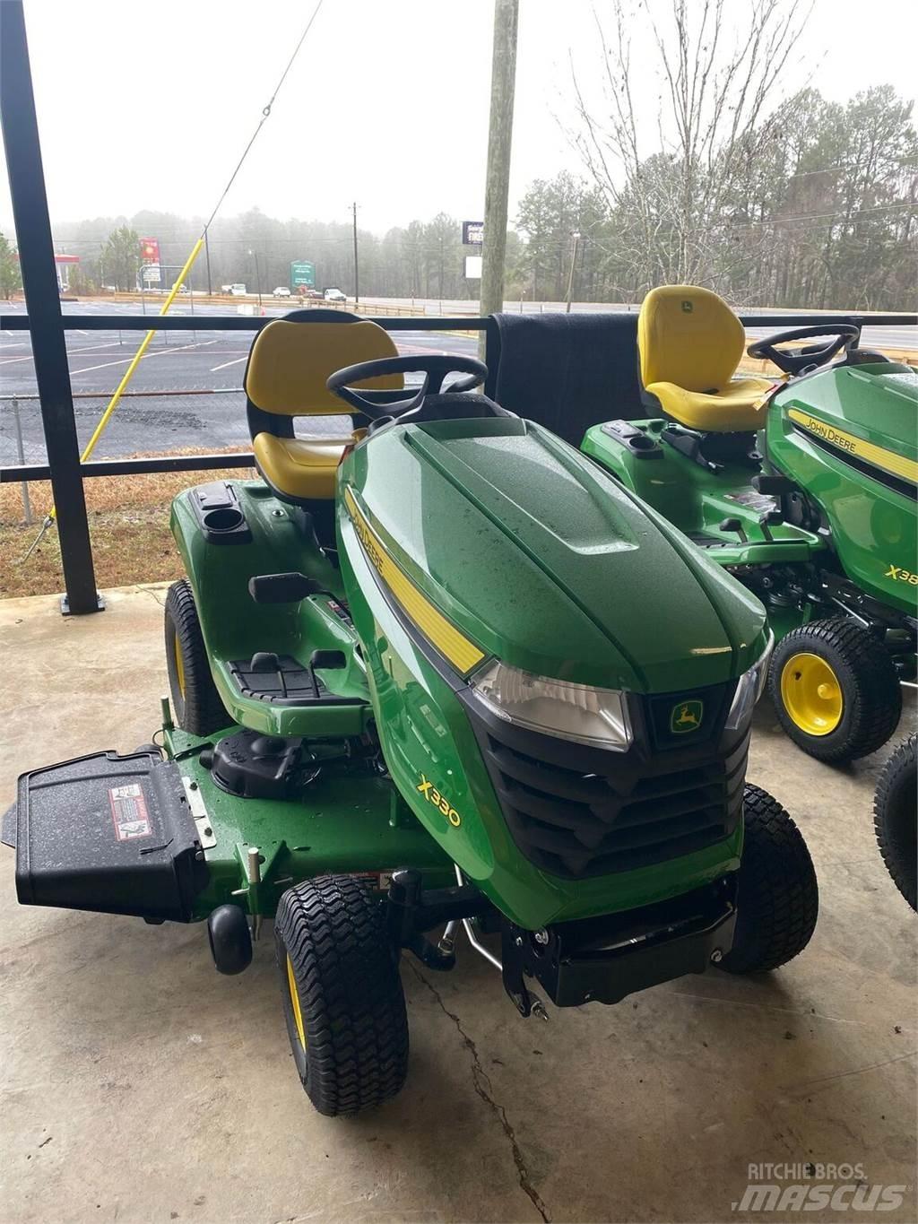 John Deere X330 Трактори