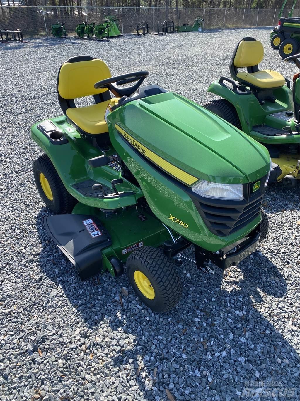 John Deere X330 Трактори