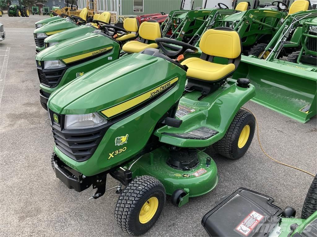 John Deere X330 Трактори